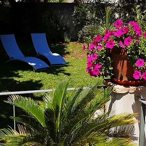 https://a-casa-di-marley.lecce-hotels.com